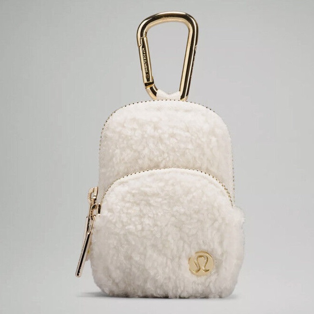 🔴 Lululemon Nano Clip On Backpack White Fleece Nwt